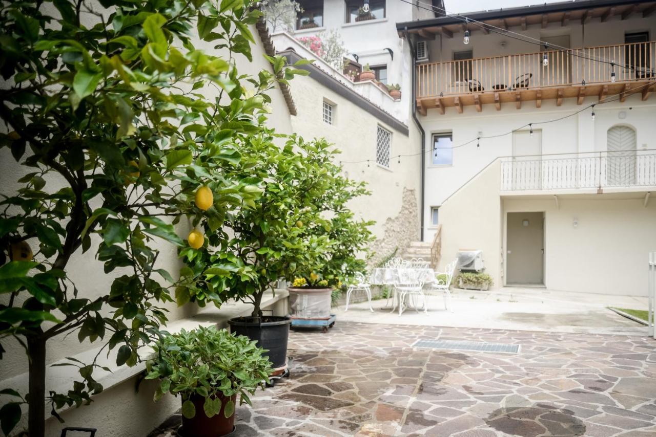 La Corte Dell'Elmo Salo Exterior photo